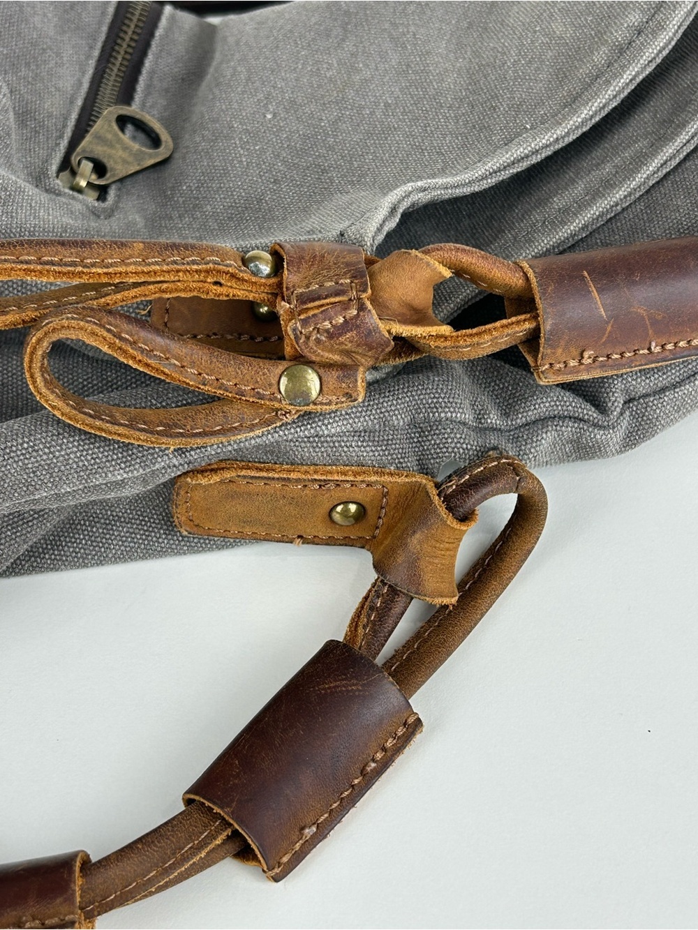TOM CLOVERS GRAY CANVAS LEATHER STRAP LINED MESSENGER CROSSBODY TOTE BAG - Picture 9 of 10